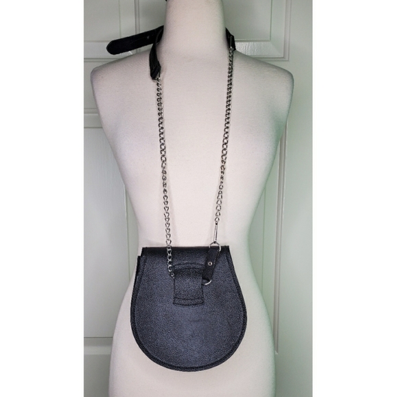 Crossbody/Belt Bag - Picture 3 of 7